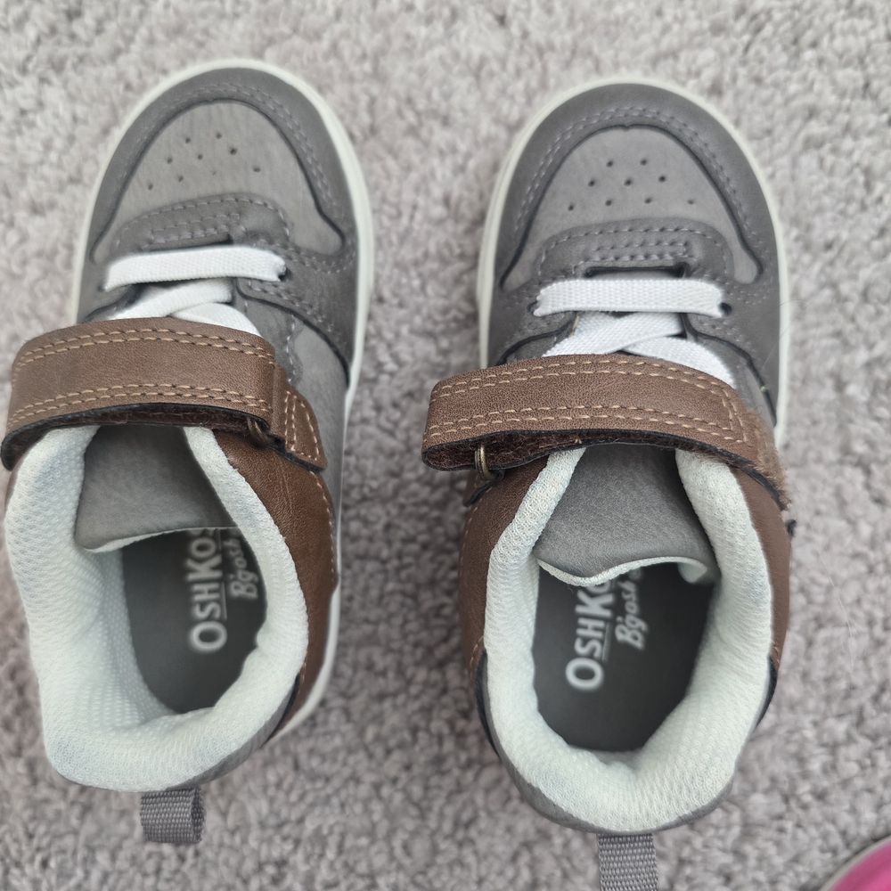 OshKosh B'gosh Gray and Brown Toddler Sneaker Boots